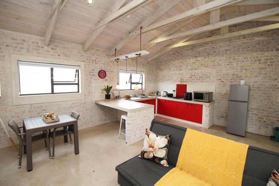 5 Bedroom Property for Sale in Middedorp Western Cape